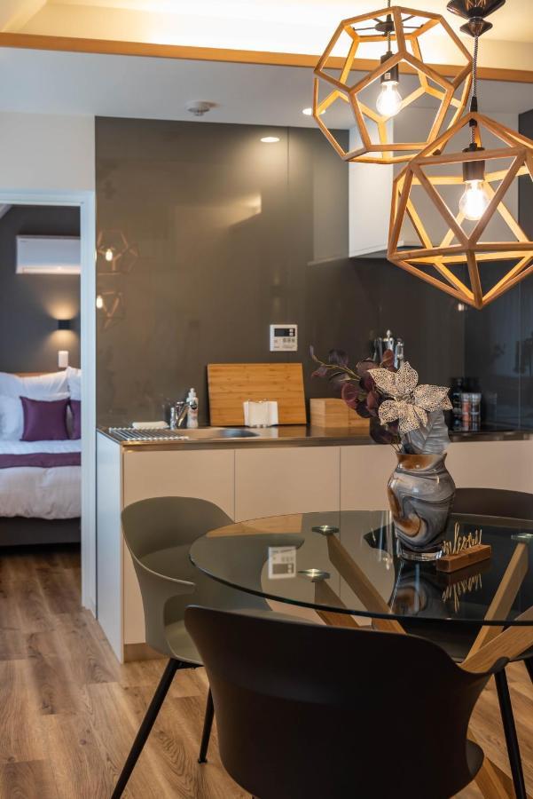 Alla Scuderia Bijou Suites Osaka Exteriör bild